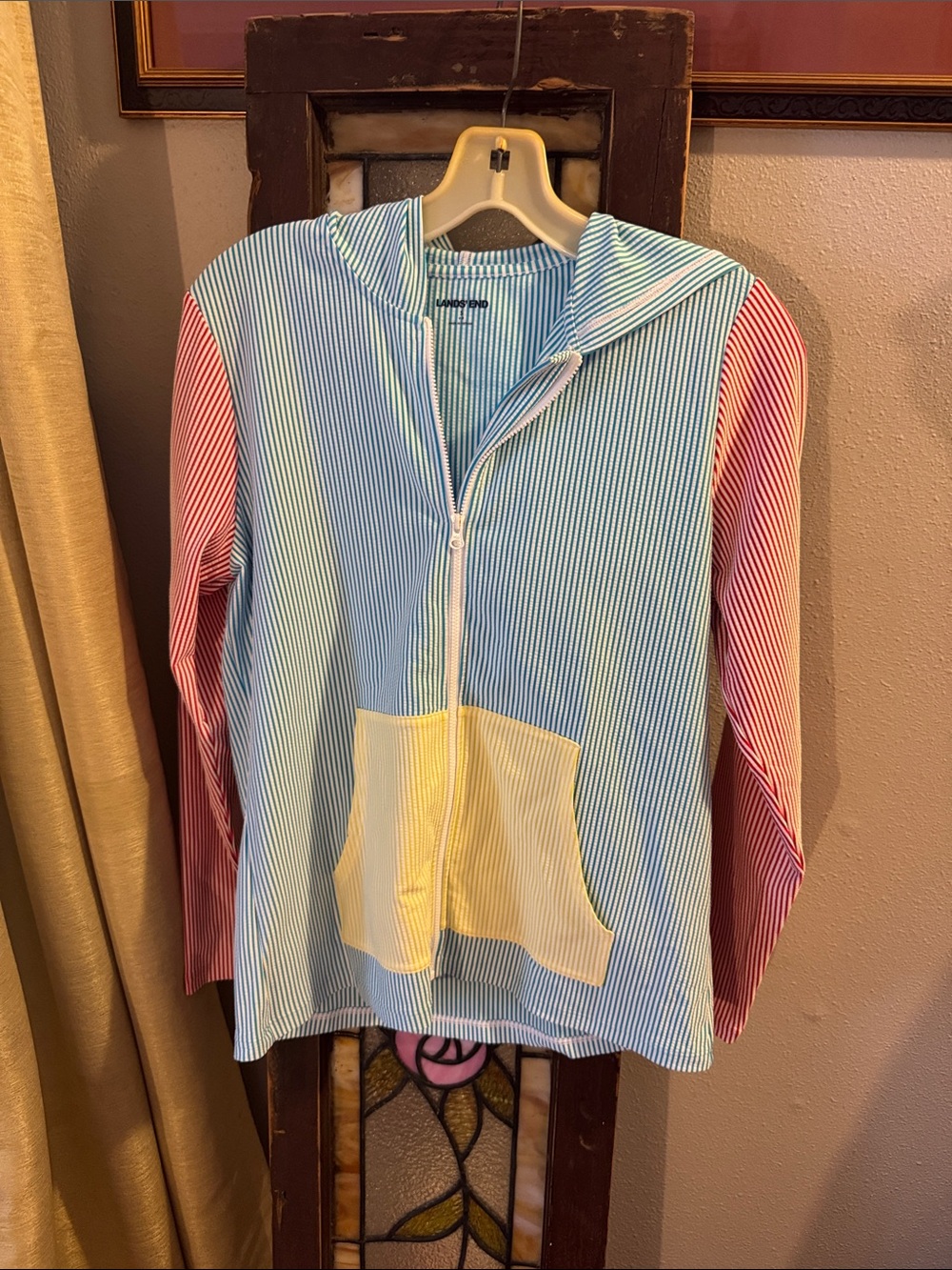 Lands End Womens Lightweight  Seersucker Stripe Red Blue Yellow Hoodie/UPF 50/ S